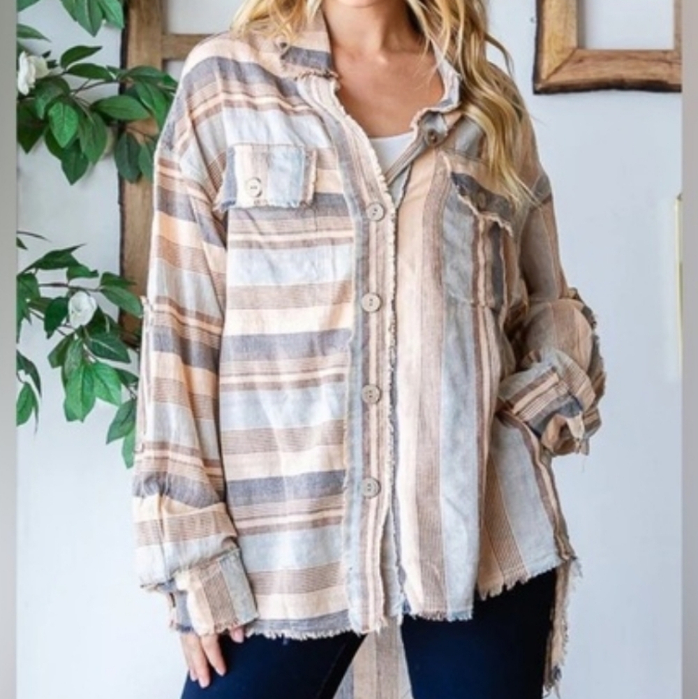 Oli & Hali Striped Distressed Shirt (Size S)